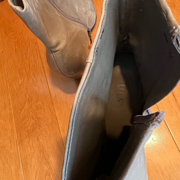 Guess tan side zip short boots. - Picture 2 of 4